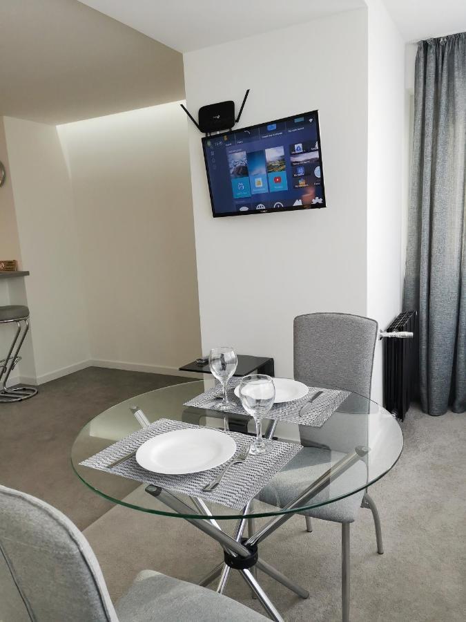 Stylish Riverside Apartments In Riviera Complex Nikolayev Ngoại thất bức ảnh